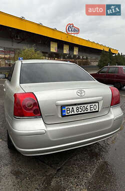 Седан Toyota Avensis 2003 в Первомайську