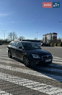 Універсал Toyota Avensis 2004 в 