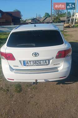 Універсал Toyota Avensis 2010 в Перегінське