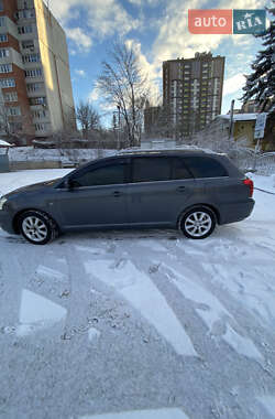 Универсал Toyota Avensis 2006 в Тернополе