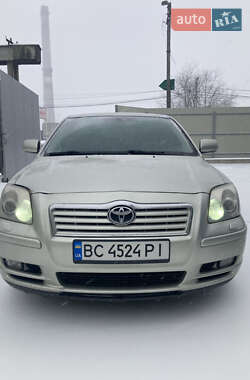 Седан Toyota Avensis 2004 в Львові