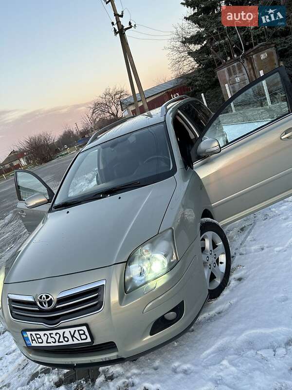 Универсал Toyota Avensis 2007 в Бершади