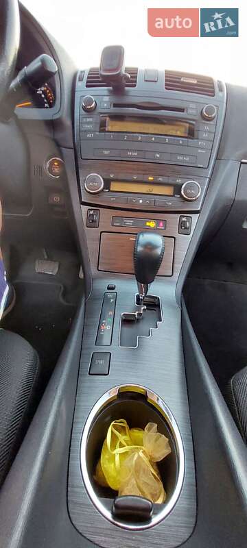 Седан Toyota Avensis 2008 в Днепре