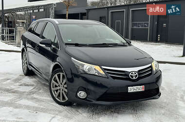 Універсал Toyota Avensis 2013 в Луцьку