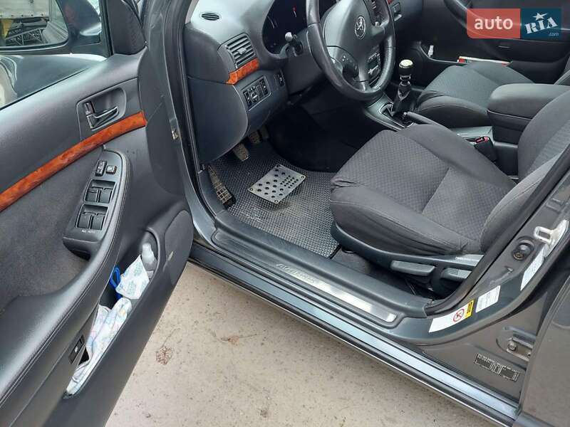 Универсал Toyota Avensis 2007 в Киеве