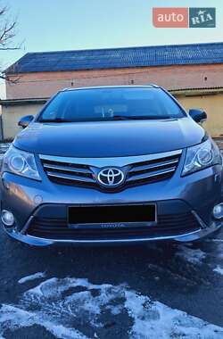 Універсал Toyota Avensis 2013 в Луцьку