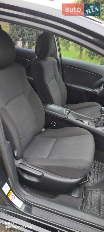 Универсал Toyota Avensis 2009 в Каменец-Подольском