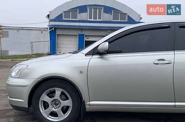 Седан Toyota Avensis 2005 в Николаеве