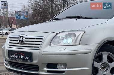 Седан Toyota Avensis 2005 в Николаеве