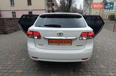 Універсал Toyota Avensis 2013 в Одесі