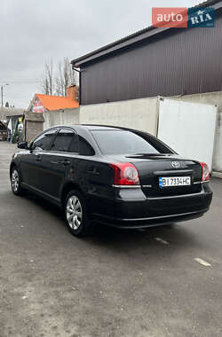 Седан Toyota Avensis 2008 в Миргороді