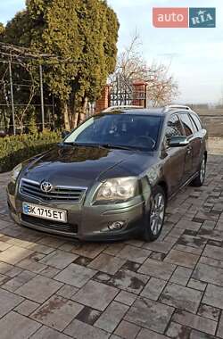 Універсал Toyota Avensis 2008 в Дубні