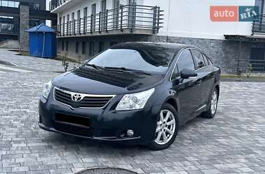 Седан Toyota Avensis 2011 в Мукачевому