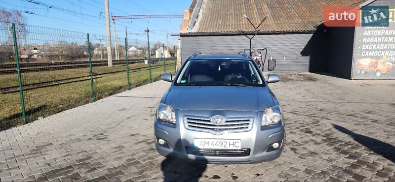 Універсал Toyota Avensis 2007 в Звягелі