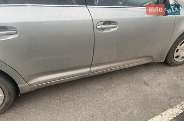 Седан Toyota Avensis 2010 в 