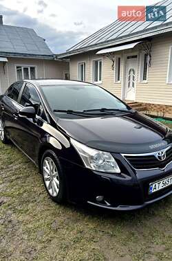 Седан Toyota Avensis 2009 в Снятині