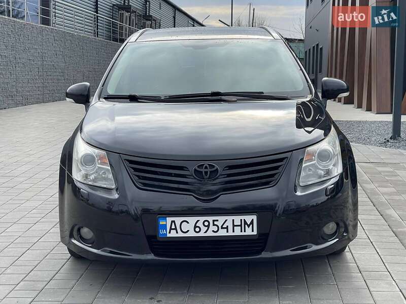 Toyota Avensis 2011