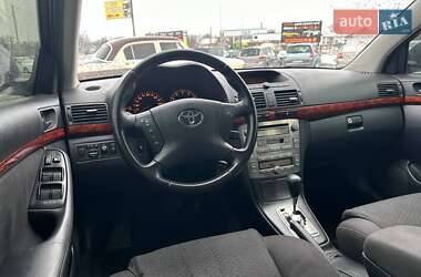 Седан Toyota Avensis 2005 в Пісочині