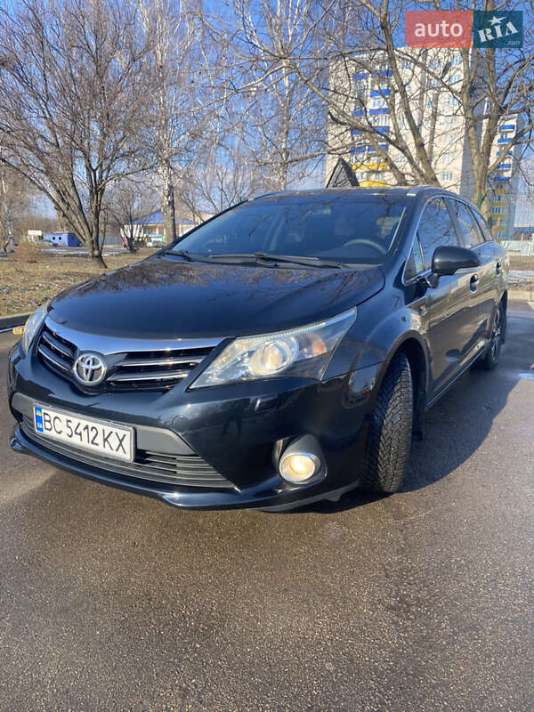 Универсал Toyota Avensis 2012 в Конотопе