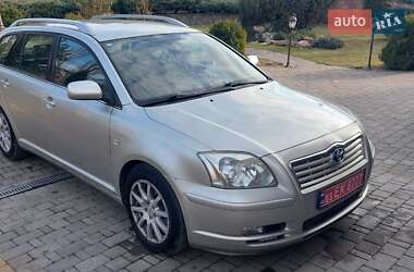 Універсал Toyota Avensis 2004 в Луцьку