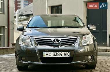 Седан Toyota Avensis 2011 в Тернополе