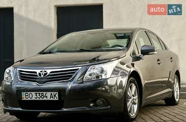 Седан Toyota Avensis 2011 в Тернополе