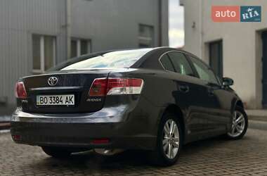 Седан Toyota Avensis 2011 в Тернополе