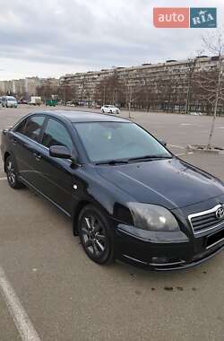 Седан Toyota Avensis 2005 в Киеве