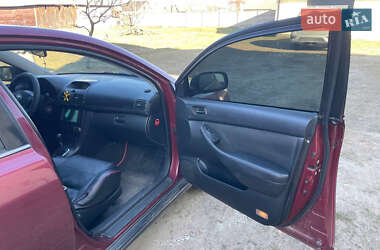 Седан Toyota Avensis 2004 в 