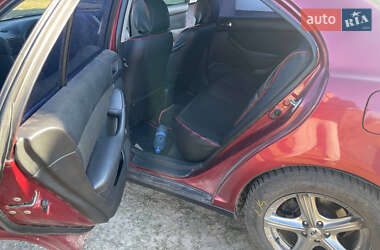Седан Toyota Avensis 2004 в 