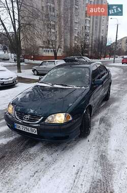 Седан Toyota Avensis 1998 в Рівному