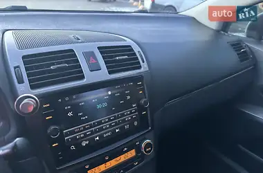 Toyota Avensis 2011