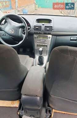 Универсал Toyota Avensis 2004 в 