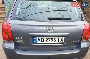 Универсал Toyota Avensis 2004 в 