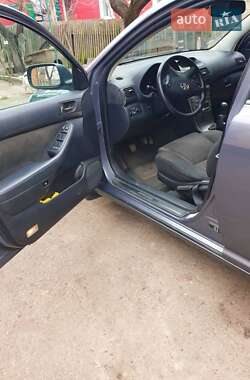 Универсал Toyota Avensis 2004 в 