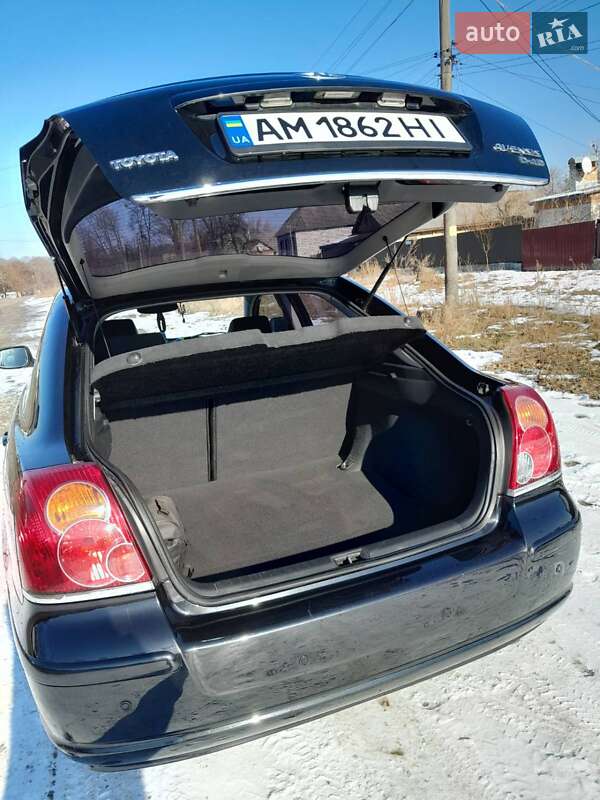 Ліфтбек Toyota Avensis 2007 в Радомишлі