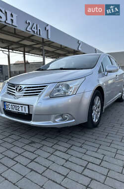 Седан Toyota Avensis 2010 в Львове