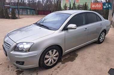 Седан Toyota Avensis 2008 в Чернівцях