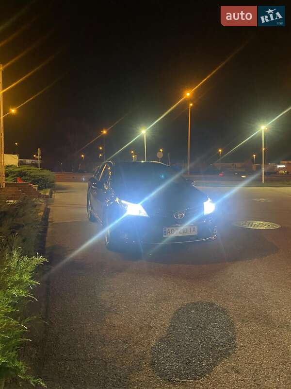 Универсал Toyota Avensis 2012 в Виноградове