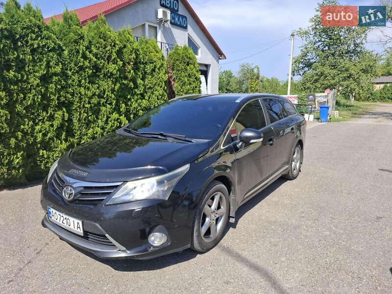 Универсал Toyota Avensis 2012 в Виноградове