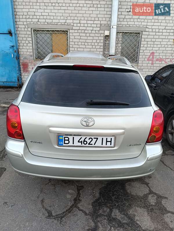 Универсал Toyota Avensis 2003 в Кременчуге
