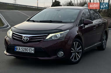 Седан Toyota Avensis 2012 в Києві