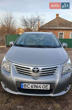 Седан Toyota Avensis 2010 в Черкассах