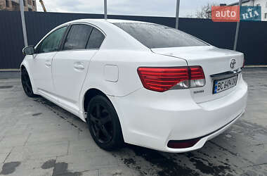 Седан Toyota Avensis 2012 в 