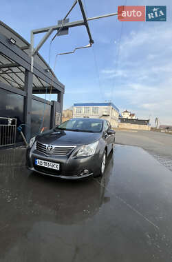 Універсал Toyota Avensis 2010 в Малині