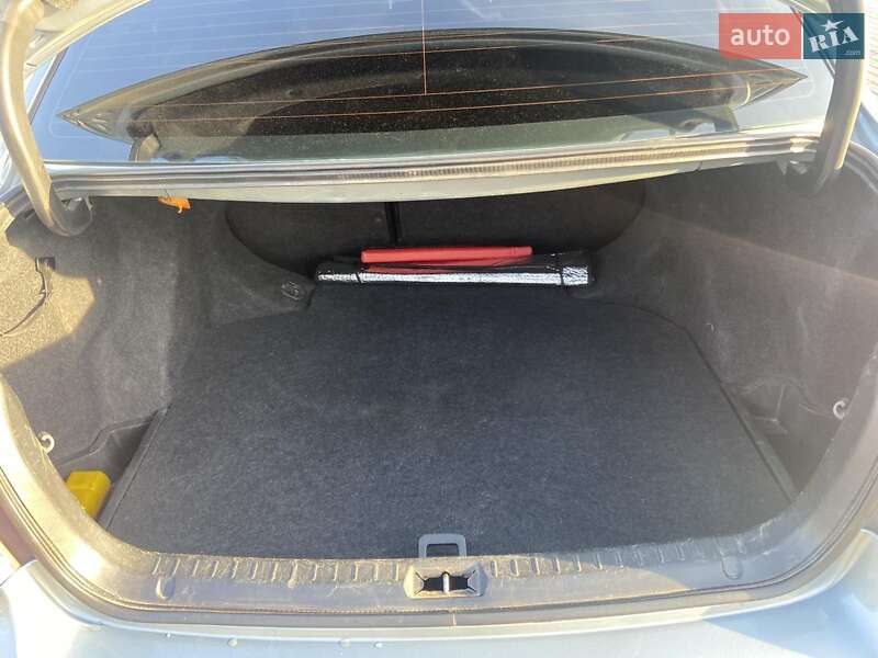 Седан Toyota Avensis 2007 в Виннице