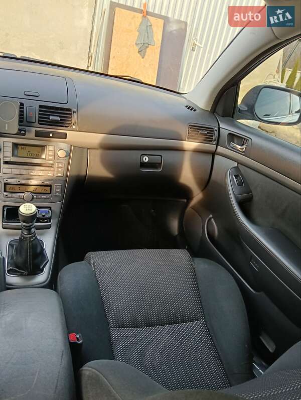 Универсал Toyota Avensis 2006 в Тернополе