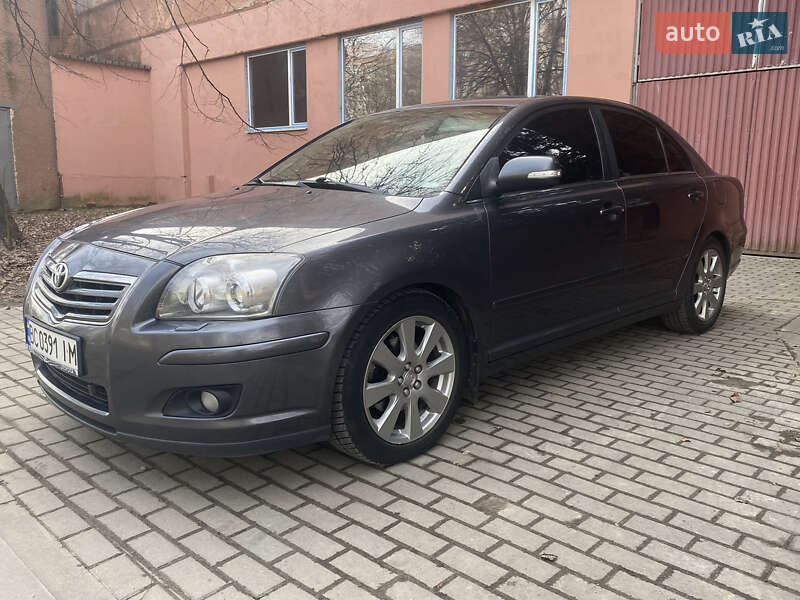 Седан Toyota Avensis 2008 в Львові