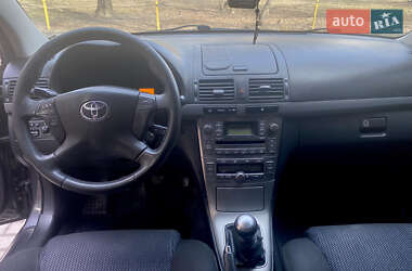 Седан Toyota Avensis 2008 в Львові