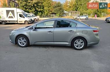 Седан Toyota Avensis 2011 в Рівному